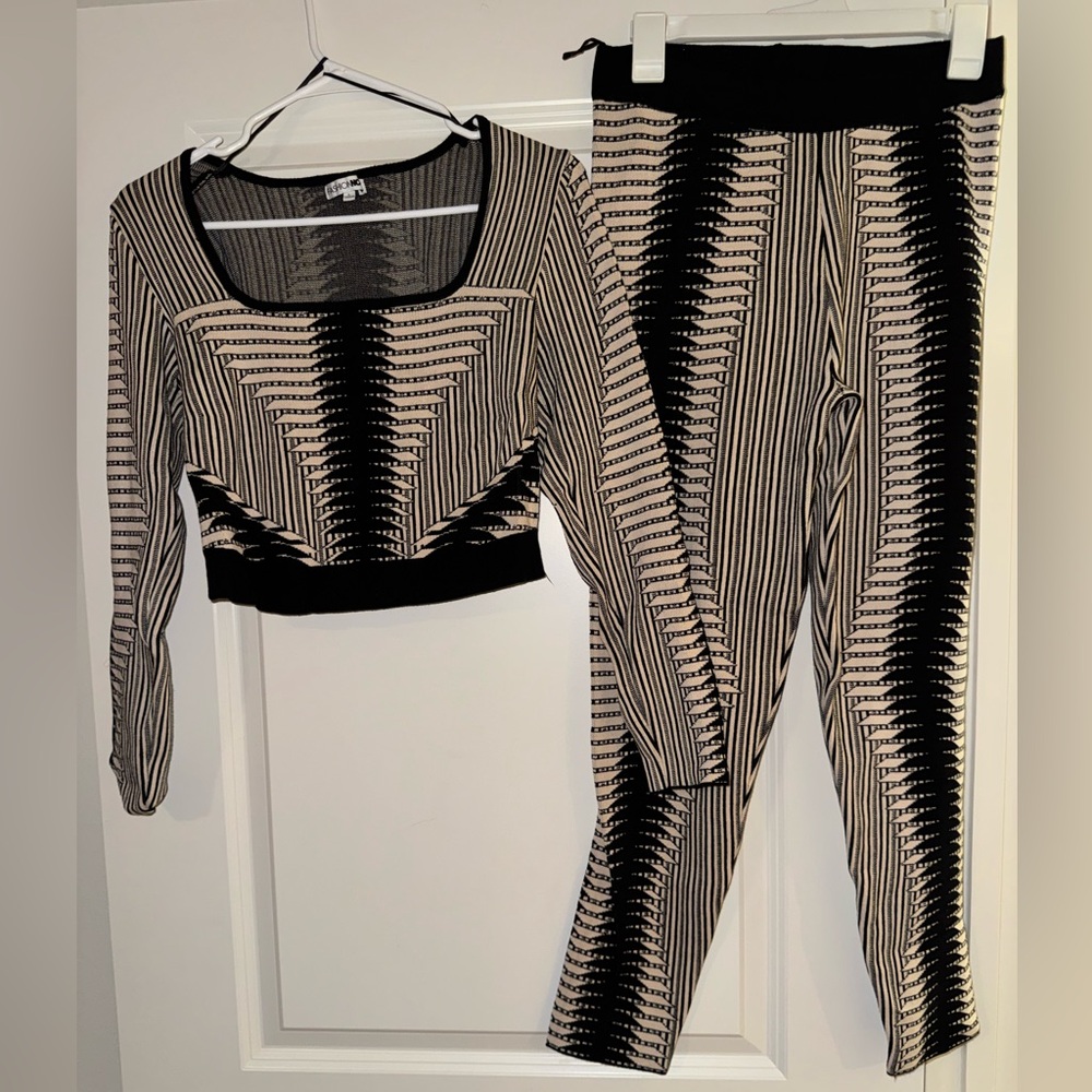 Fashion Nova Black and Cream Knit Top